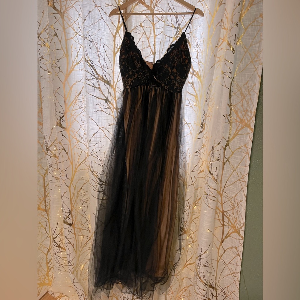 The Vallie Dress - Black - Small